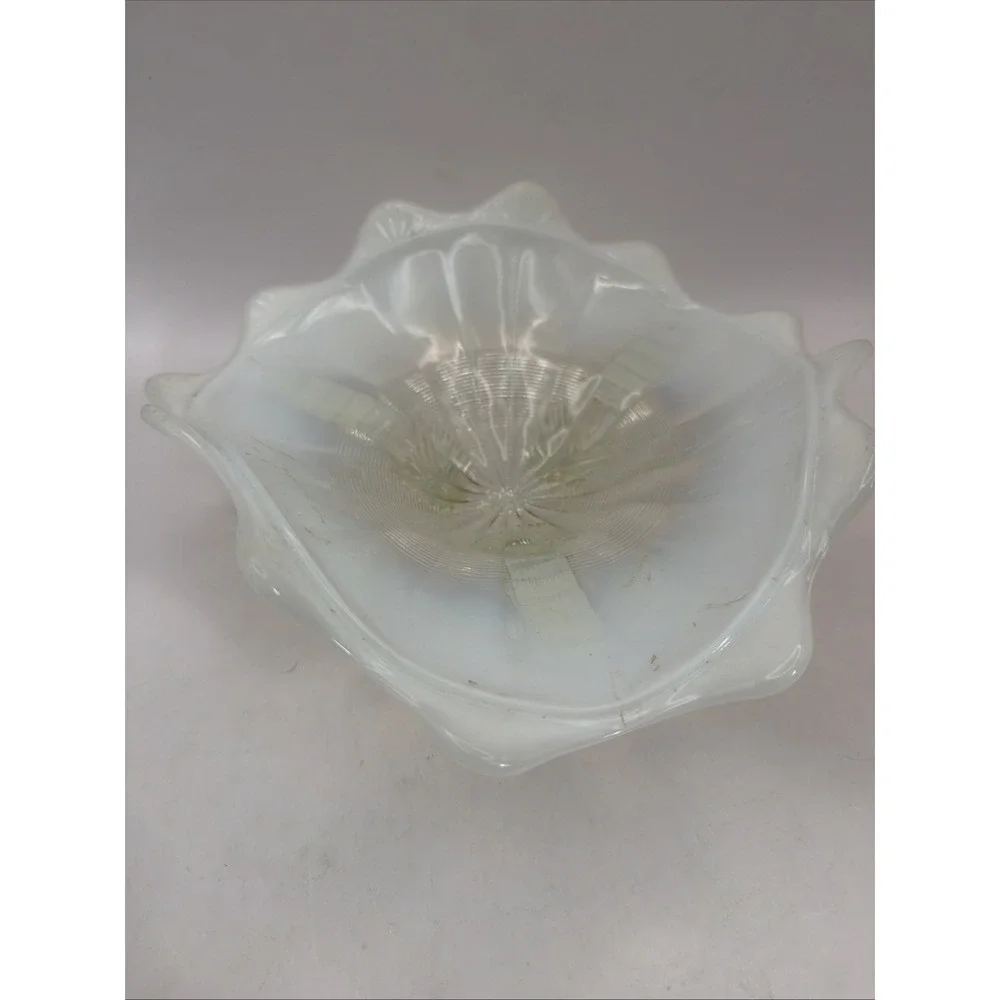 White Northwood Opalescent Glass Bowl Klondyke Three 3 Footed Antique